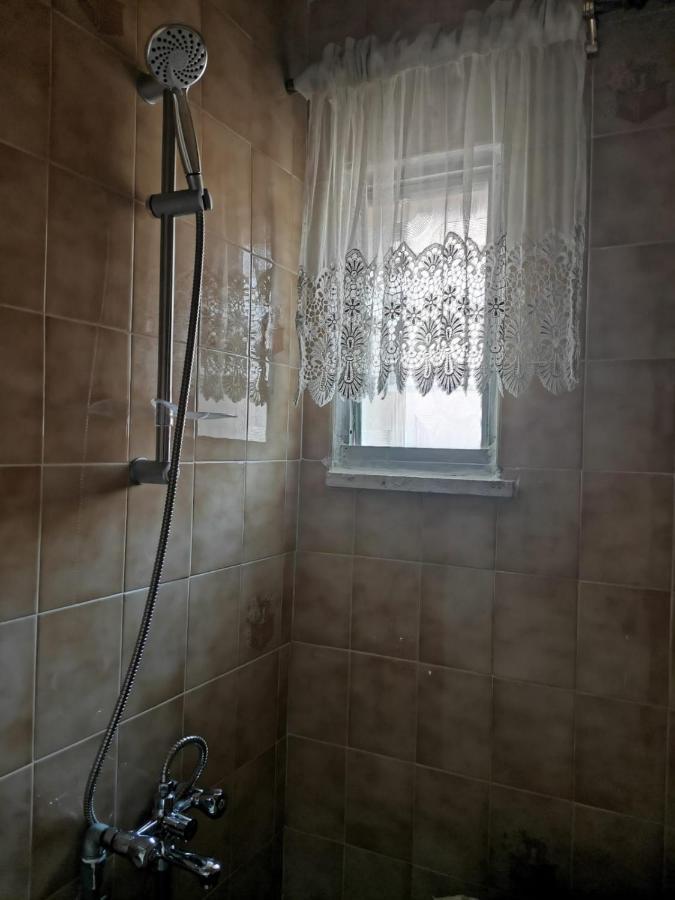 Alice & Andrew Apt. Few Steps To Madaba Old City Center Bagian luar foto
